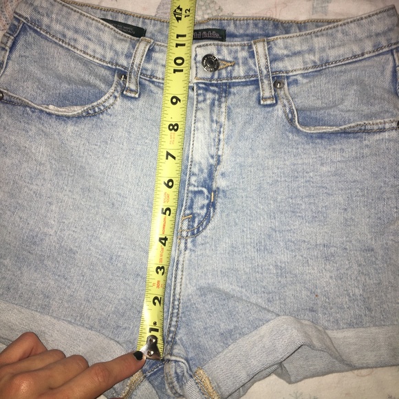 Highest Rise Mom Jean Shorts - Picture 6 of 7